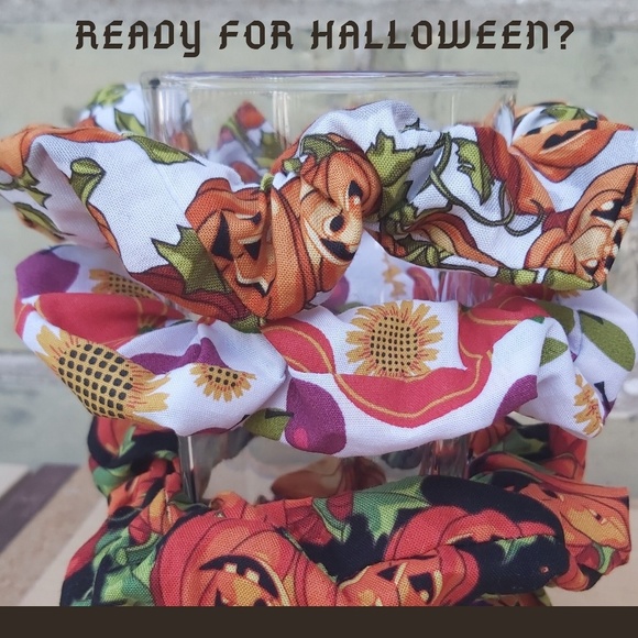 Scrunchies,headband and bracelets - Picture 3 of 3